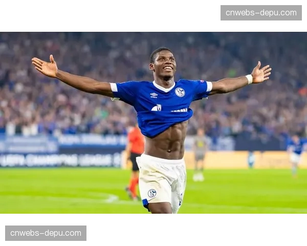 官方：摩纳哥前锋恩博洛成功接受膝盖关节镜手术，预计赛季报销