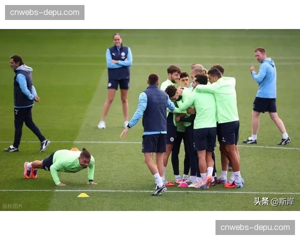 复盘:曼城客场进球劣势下的战术调整与最终扳平 复盘:曼城客场进球劣势下的战术调整与最终扳平